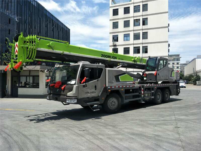 锡林浩特市跨街广告牌的高空安装注意事项