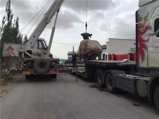 锡林浩特市狭窄场地（如小区、车间）适合用哪种吊车？