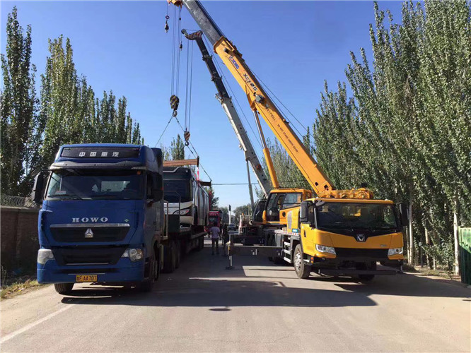 锡林浩特市“省油又稳当”—— 吊车的 “智能节能” 技术